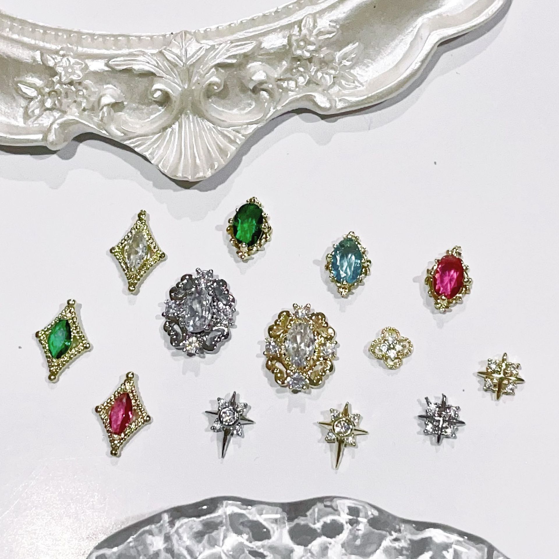 5Pcs Luxury Retro Zircon Nail  - Nail Art Xl recensione e prezzo