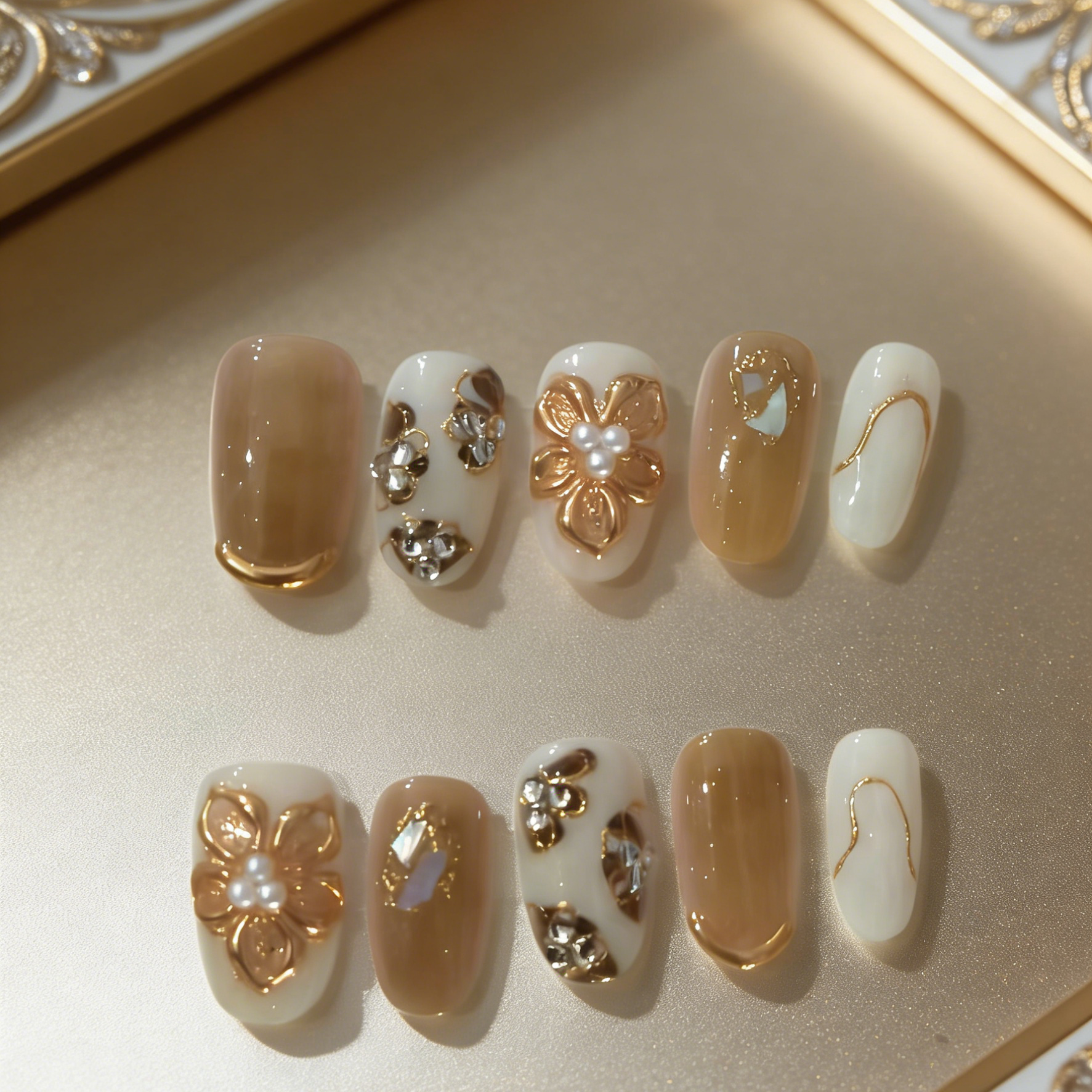 10 Pieces of Hand-Pressed Oval - Nail Art Oval recensione e prezzo