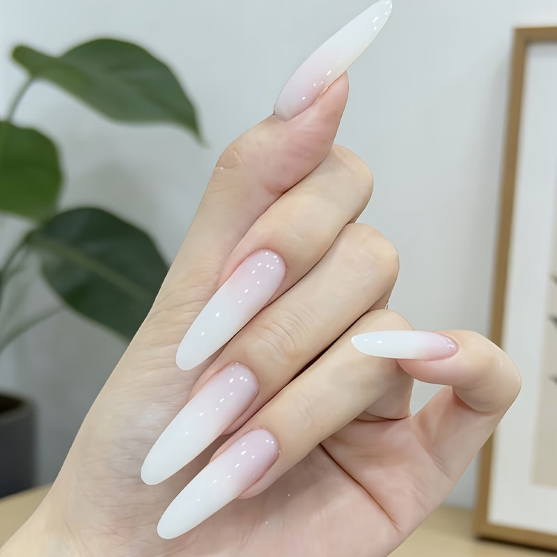 Milky White Nail Polish, Smoot - Peel Off Base Coat recensione e prezzo