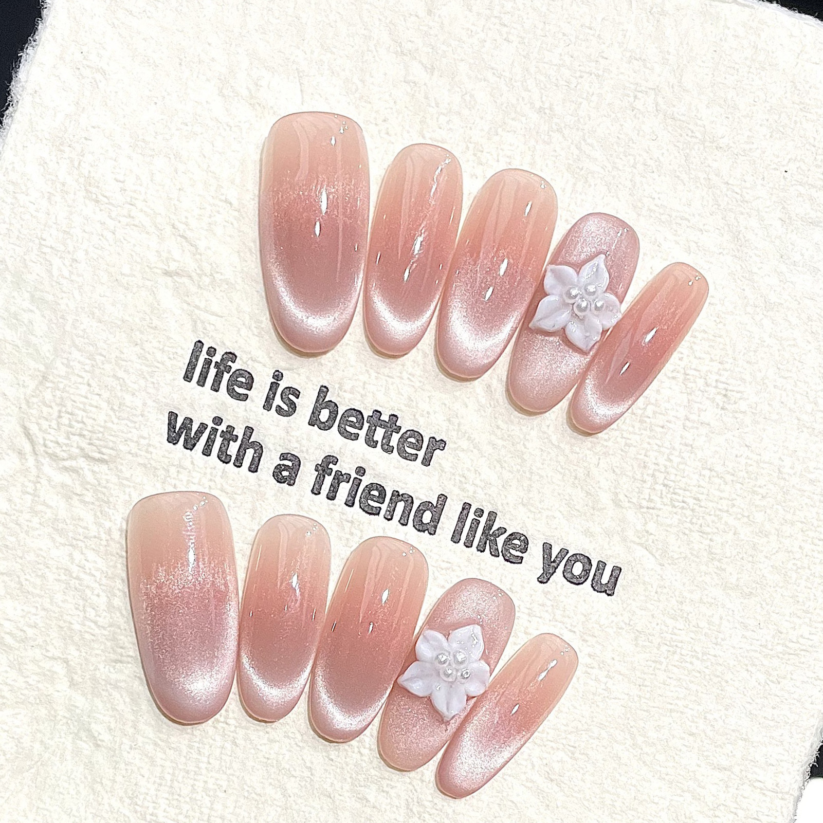 Handmade Ice Through Cat Eyes  - Nail Art Oval recensione e prezzo