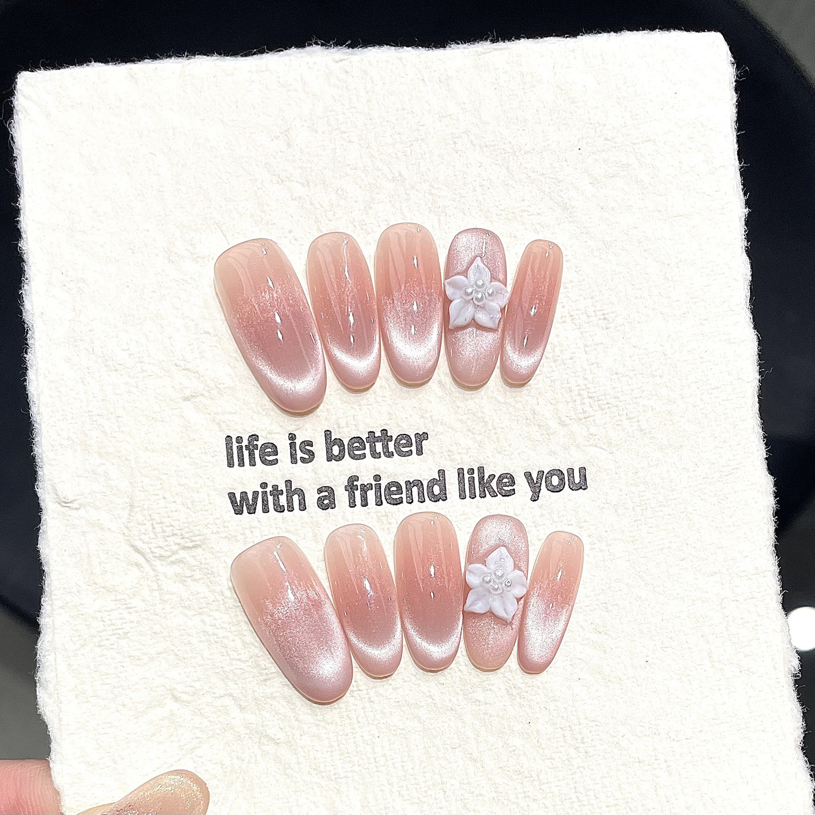 Handmade Ice Through Cat Eyes  - Nail Art Oval recensione e prezzo