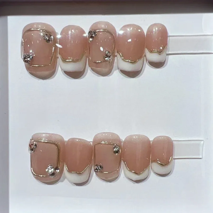 10Pcs Short Square French Hand - Nail Art French recensione e prezzo