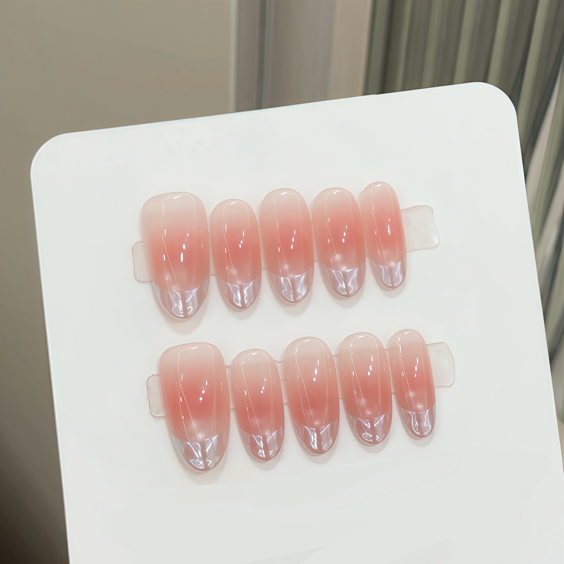 10pcs Pure Hand Pressed Oval N - Nail Art Oval recensione e prezzo