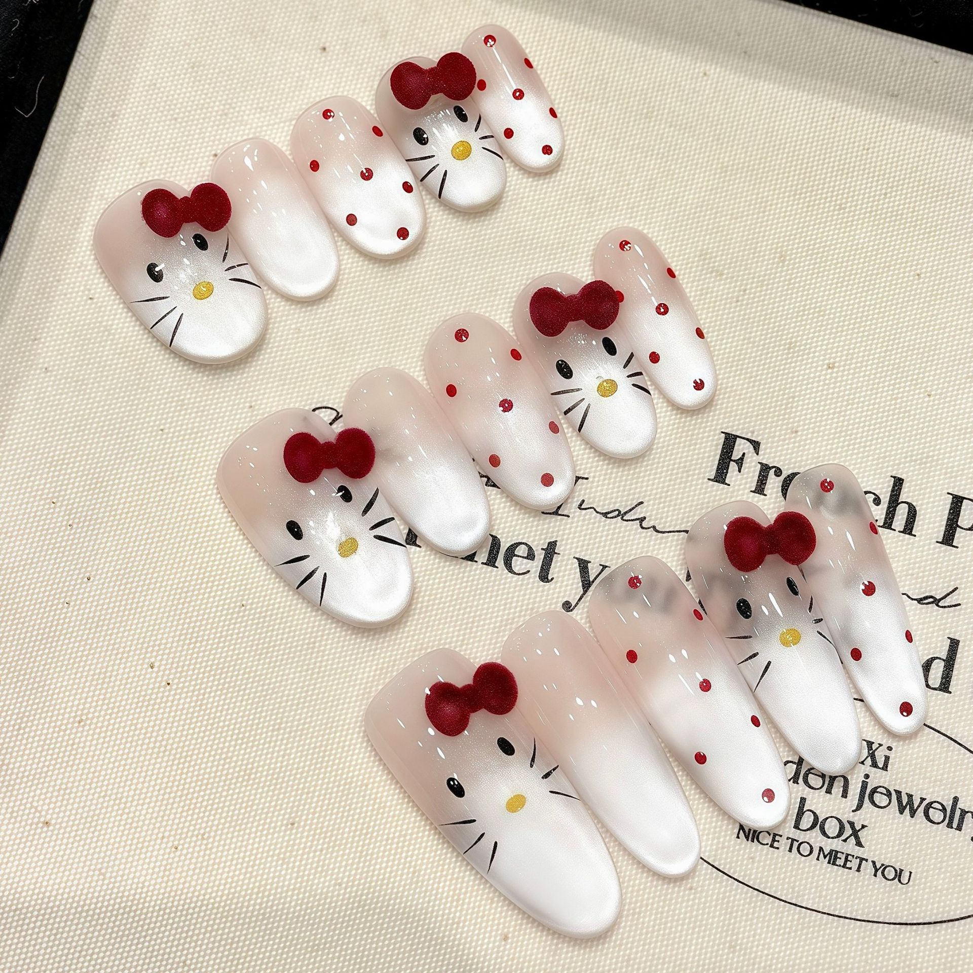 10pcs Pure Hand Pressed Oval N - Nail Art Oval recensione e prezzo