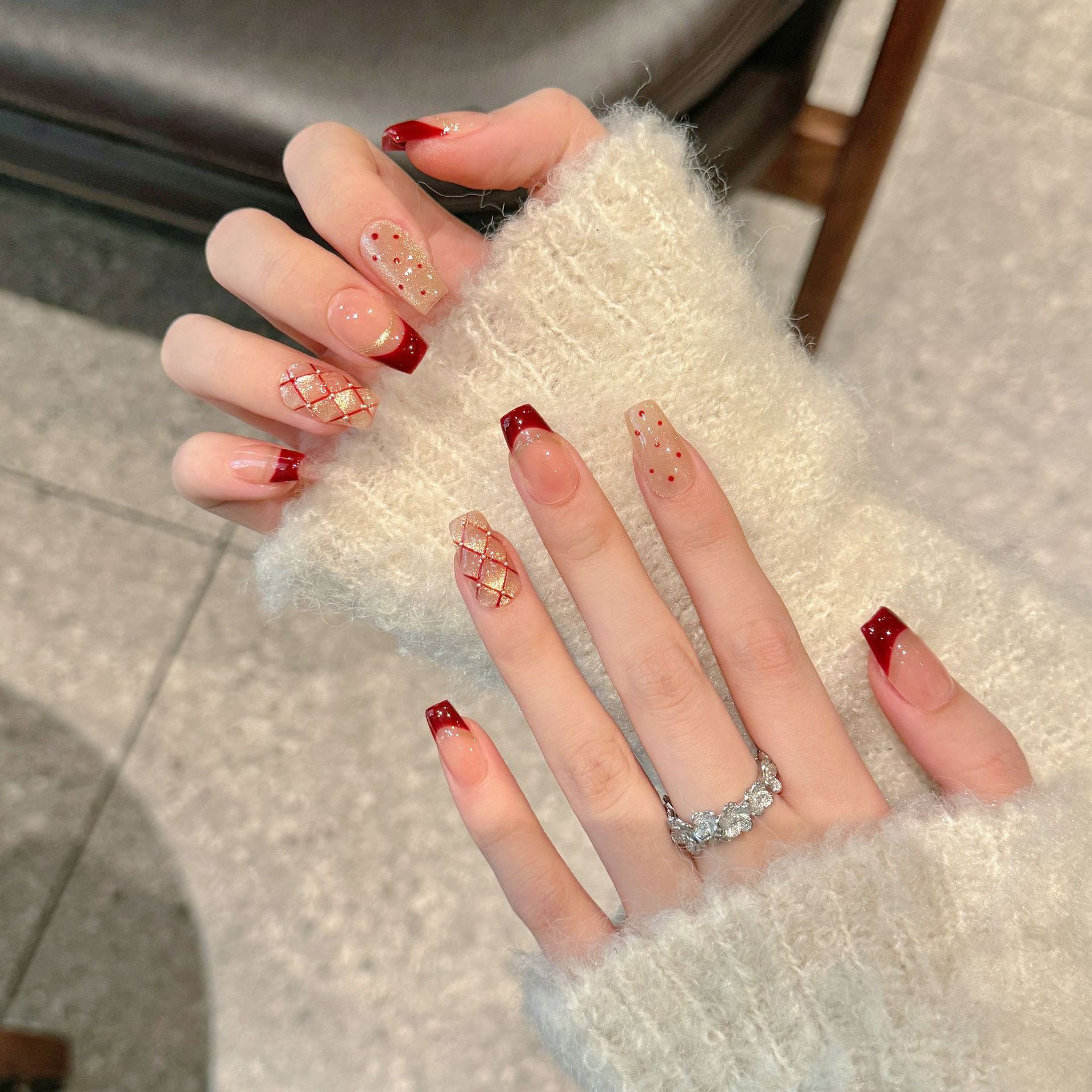 10pcs Pure Hand Pressed Coffin - Nail Art Red recensione e prezzo